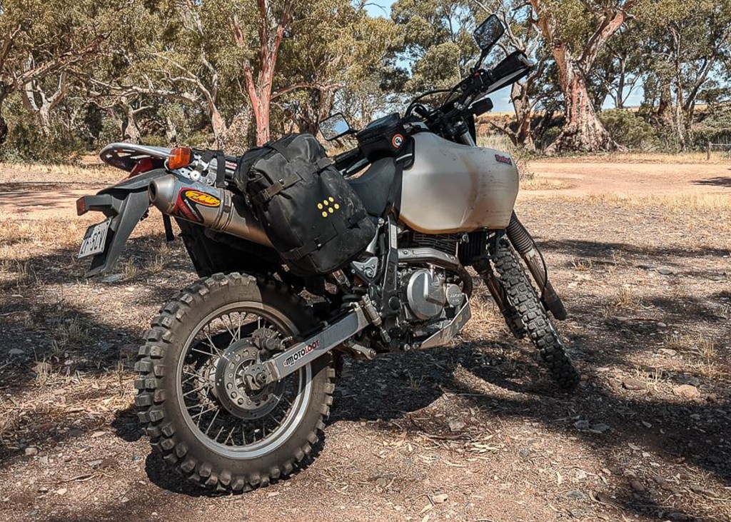 Giant Loop Buckin' Roll Tank Bag